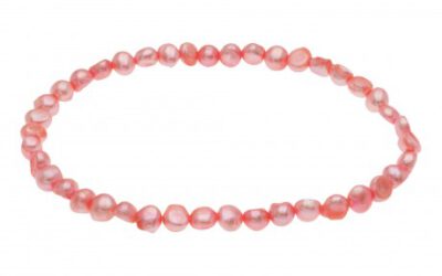 las pulseras de perlas y piedras naturales son tendencia en verano de 2023, ¡mira qué bonitas!
