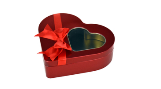Caja metálica corazón